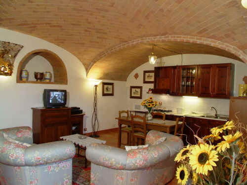 gioco di archi tra la zona cucina ed il soggiorno