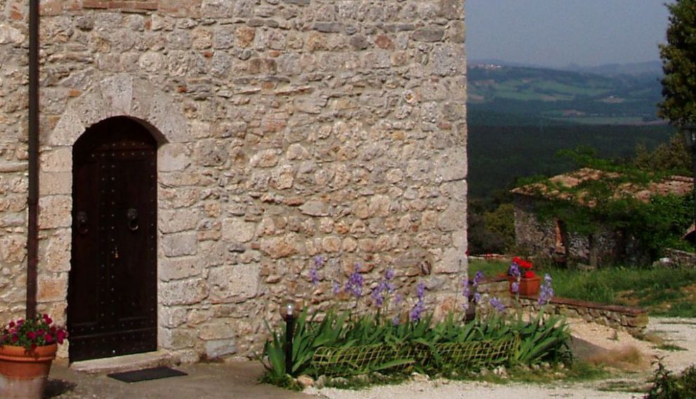 ingresso appartamento torre e scorcio panoramico sulla destra