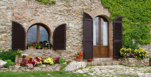dettaglio dell'ingresso dell'appartamento Ulivi
